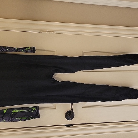 Men's Black and Green Full Body Bathing Suit NWT - Picture 15 of 15